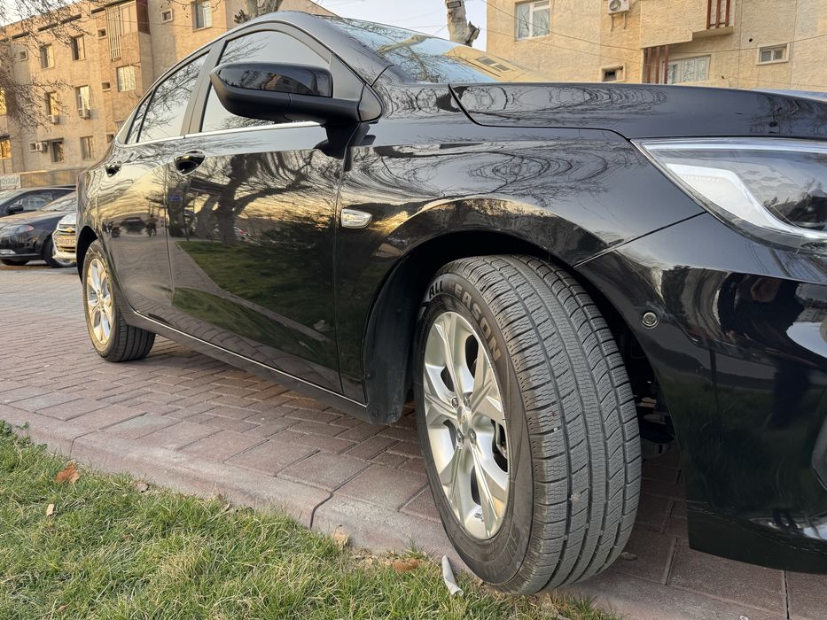 Продаёться оникс премиер плюс 2025 идеальном состояние установлен газ