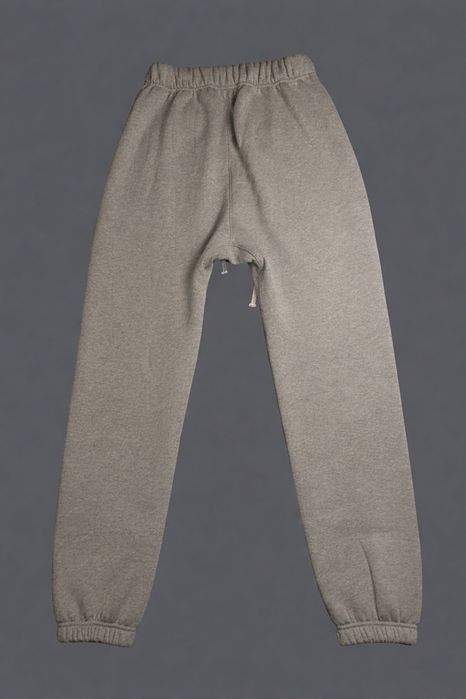 Vând set ESSENTIALS Fear of God