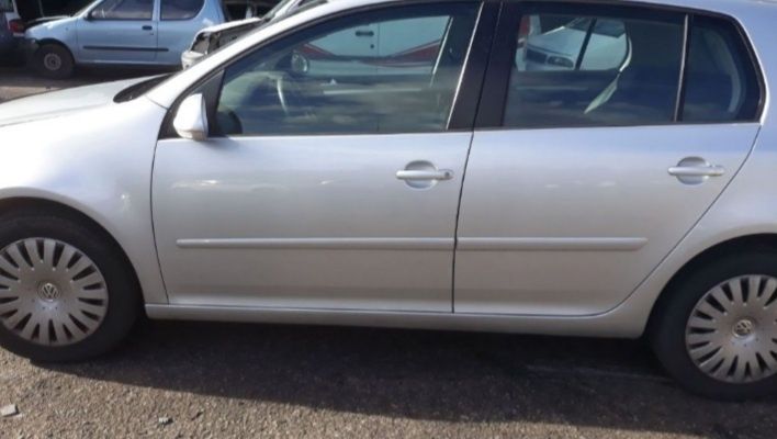 Dezmembrez vw golf 5