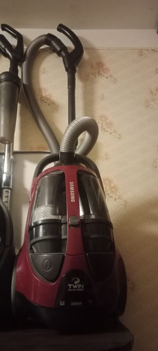 Пылесосы в отличном состояние