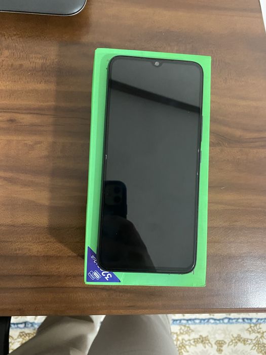 Noutbook+ telefon+sigwey