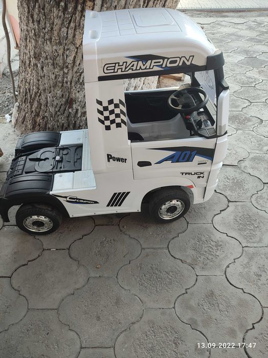 Moshinacha Kamazcha bolalar fura mers detskiy mashina elektron