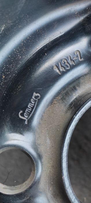 Продам шину новую