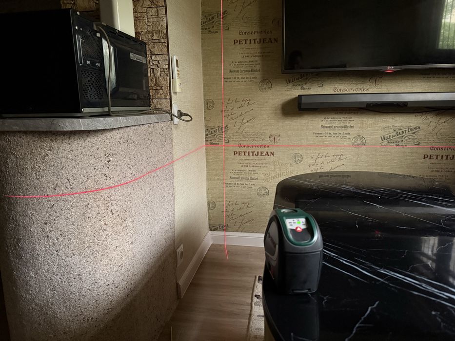 * BOSCH LEVEL 2 оригинальный лазерный уровень в отличном состоянии