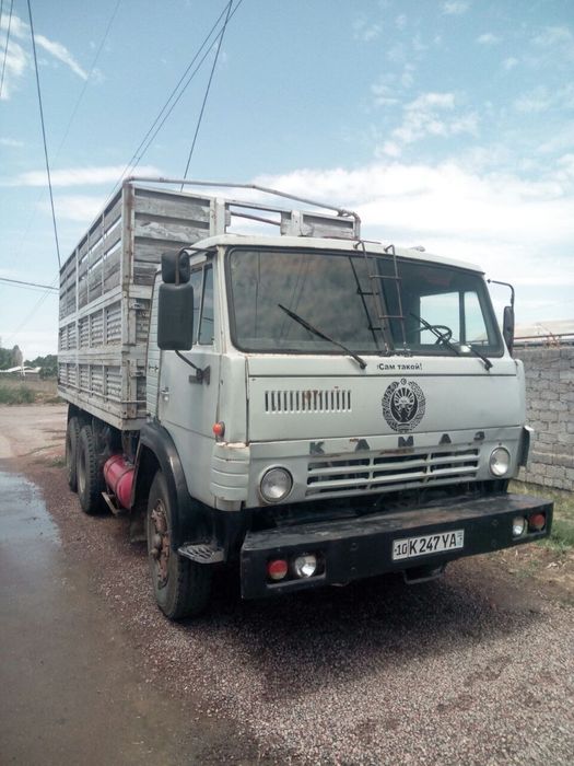 Продаётся грузовая машина камаз,на ходу