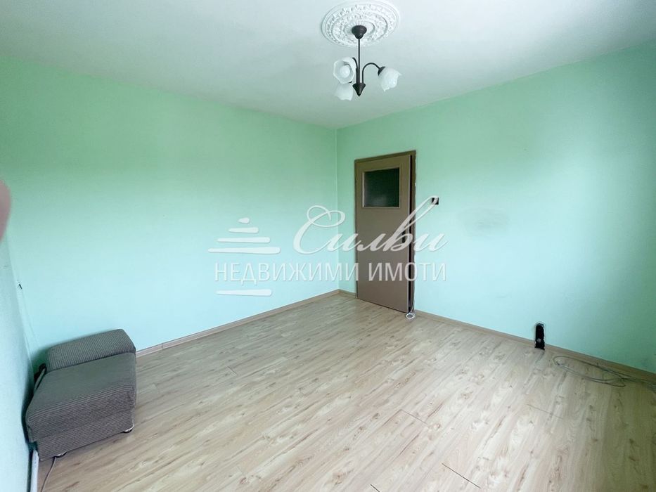 Двустаен апартамент - кв. Тракия