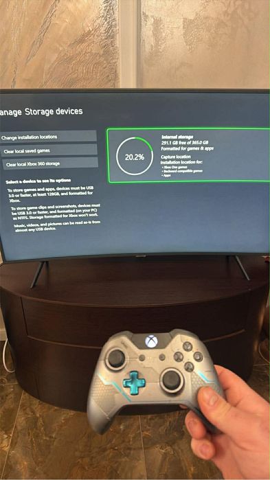 Xbox one 500 gb controlerr fifa 25
