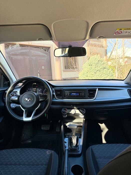 Продается Kia Rio 2018г (62,315 тыс пробег) Цвет Темно-Синий