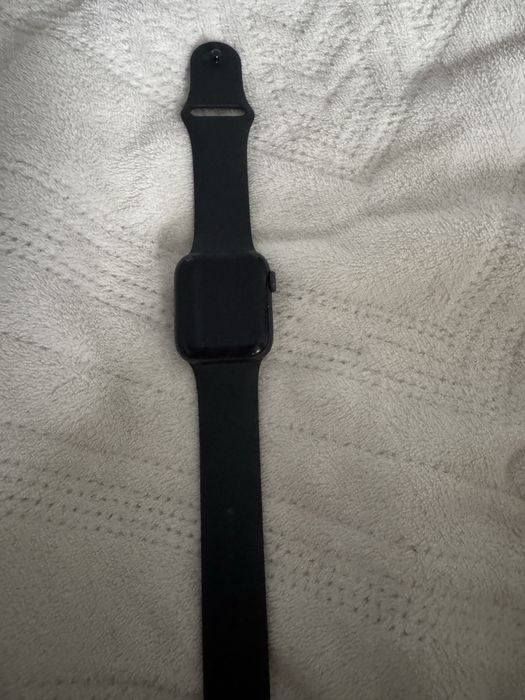 Продаю Apple Watch Se