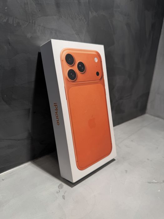 ЧИСТО НОВ Iphone 17 Pro Max 2TB Orange
