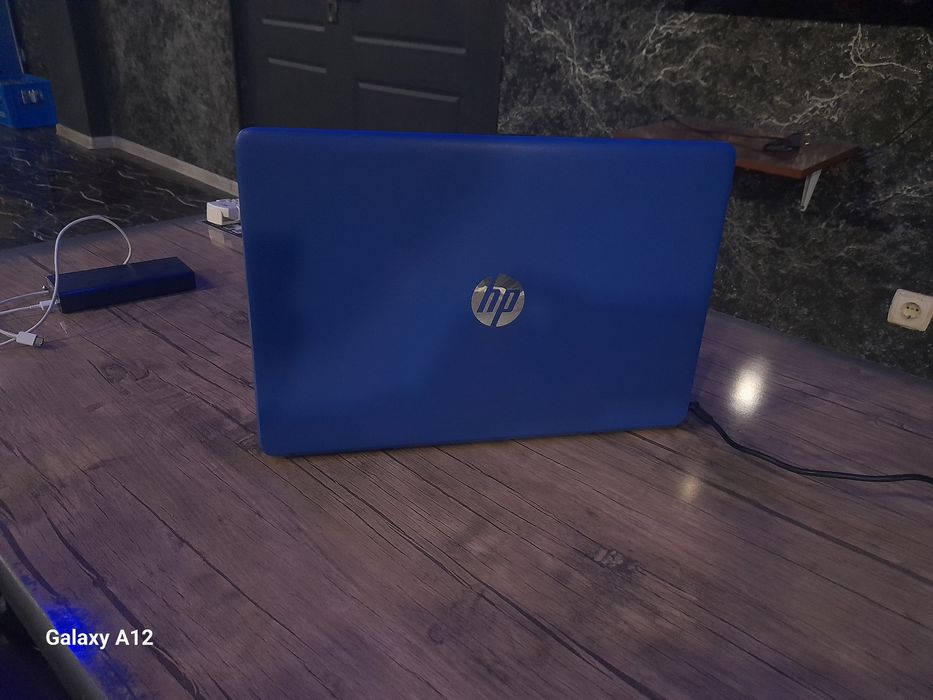 HP Laptop 15- bw0xx