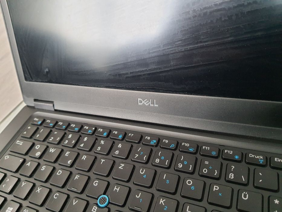 Laptop Dell5490 pentru piese