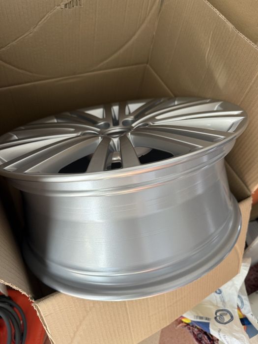 Jante 17" 5 x 112mm Volkswagen noi in cutie