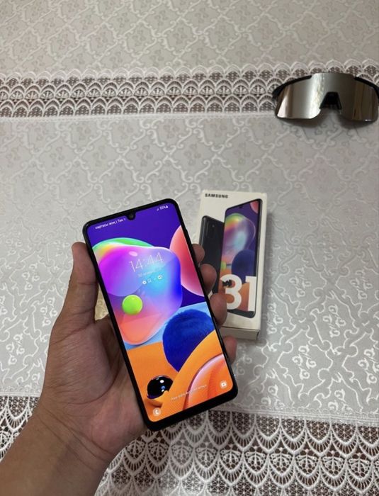 Samsung а31 в хорошем состоянии