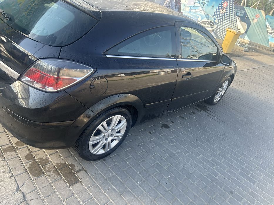Opel Astra H  Coupe 1.7 cdti 101 Cp E4 2007