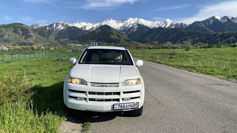 Продам Isuzu Axiom