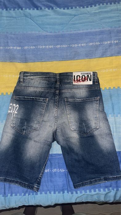 Blugi scurti dsquared2