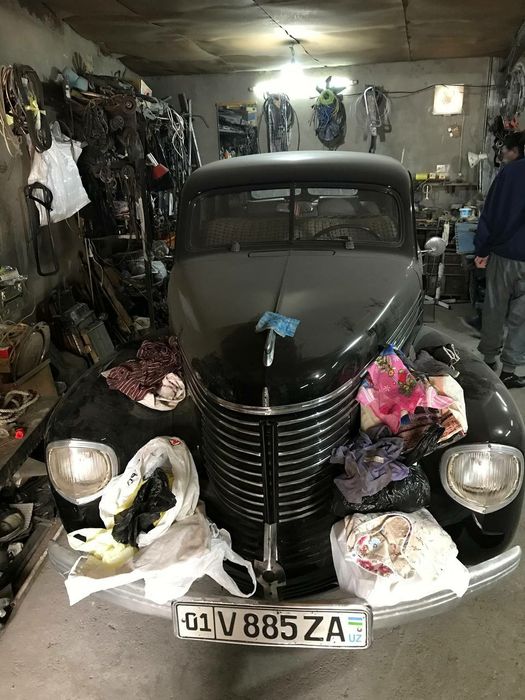 Срочно продаётся немецкая автомобиль ОПЕЛЬ капитан 1937 года.