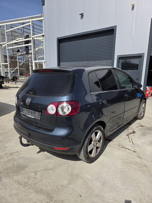 VW Golf 5 plus 1.9 TDI (НА ЧАСТИ)