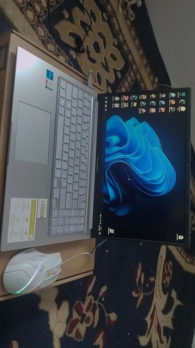 Asus vivobook X1504V