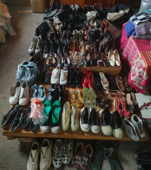 Гаражная распродажа вещей