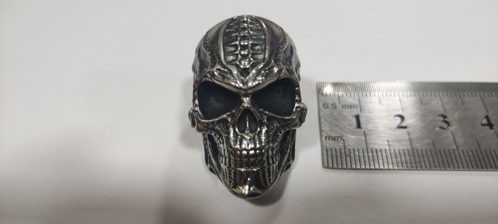 Кольцо в виде черепа, рокерское,байкерское.