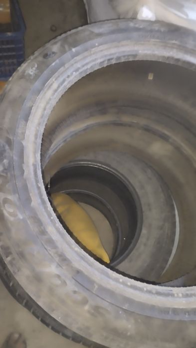 Продам шины 275/45/22