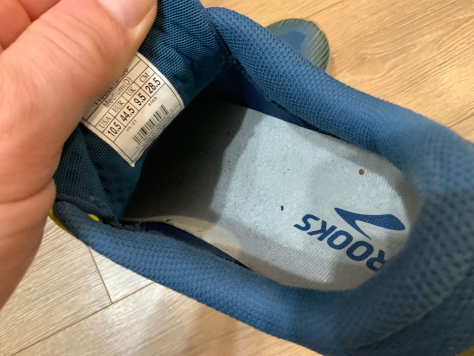 Brooks-оригинални маратонки 44,5 размер