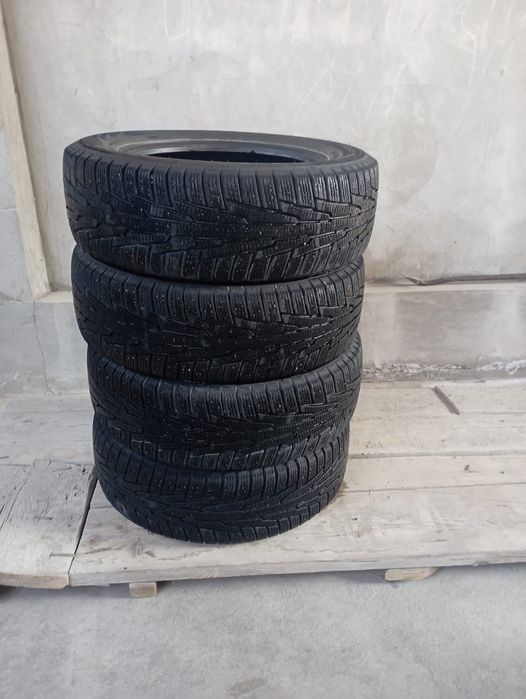 Продам б/у шины зимние