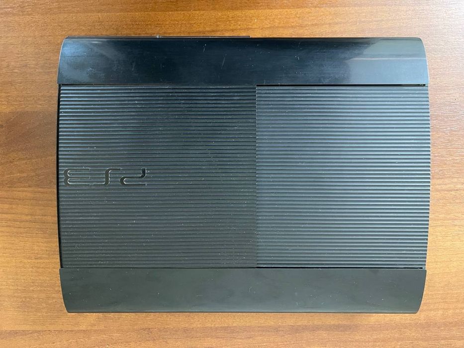 Play Station 3 Super Slim sotiladi
Play Stati