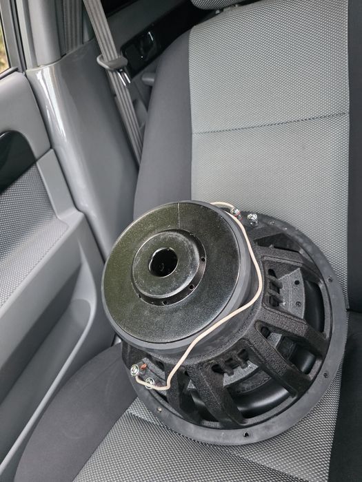 Сабвуфер для машины