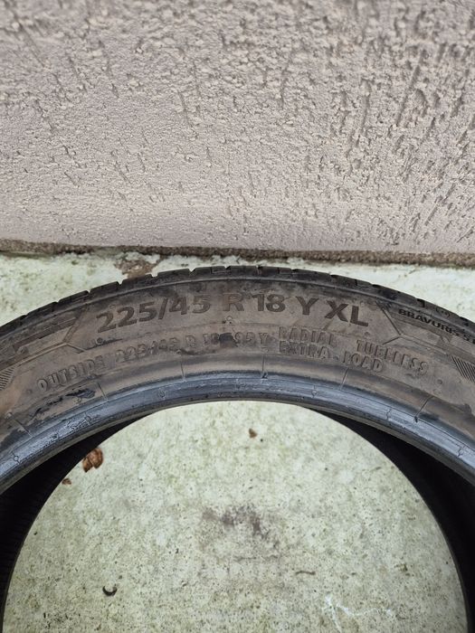 Vand anvelope vara 225 45 R18 Barum