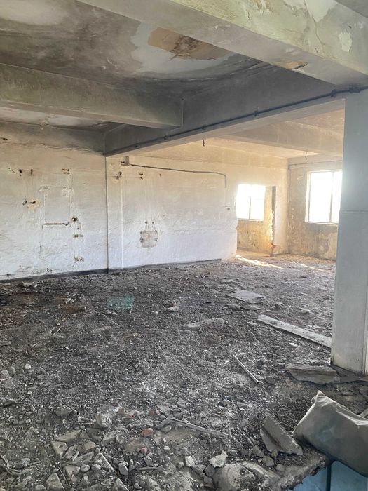 De vanzare/inchiriere Cladire P+E si teren aferent