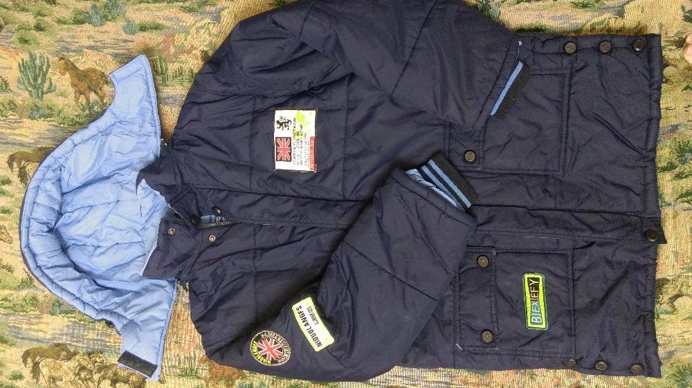 Продам куртку подростковую