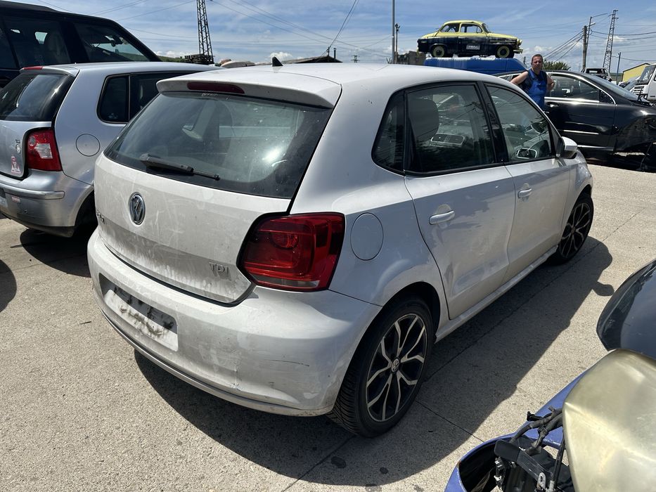 Volkswagen Polo 2013 1.2 TDI НА ЧАСТИ
