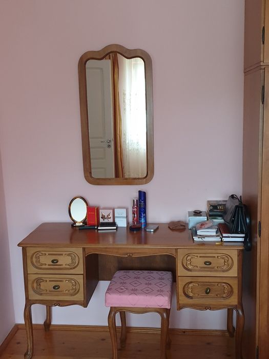 Dormitor(dulap+pat+toaleta)