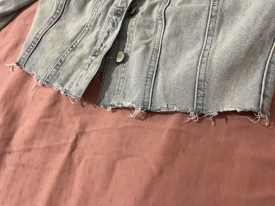 Geaca de blugi asimetrica