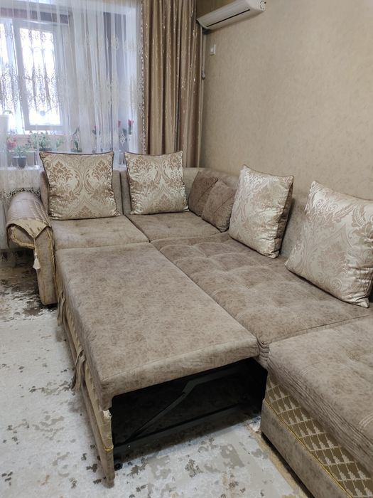 Продам угловой диван в отличном состоянии