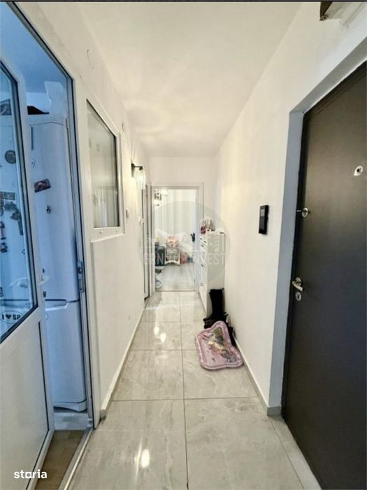 Apartament modern 2 camere cu balcon zona Vasile Aaron