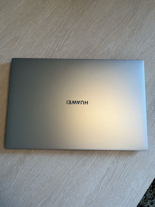Huawei matebook 14