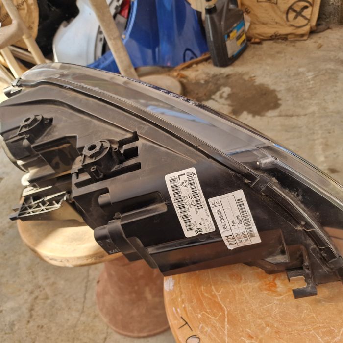 Seat Alhambra bi xenon 2022 ляв фар