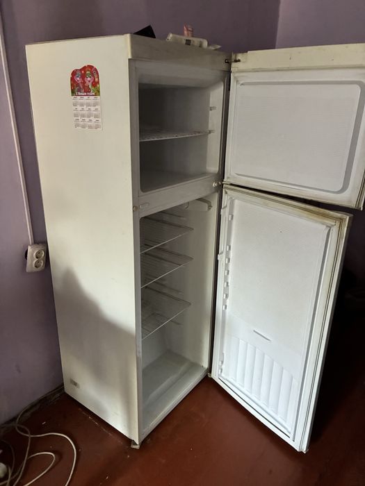 Продам холодильник