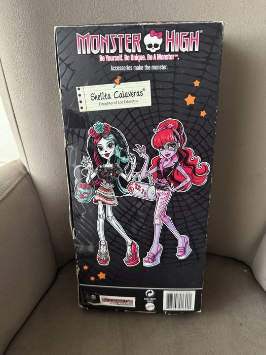 Коробка от Скелеты  монстр хай
