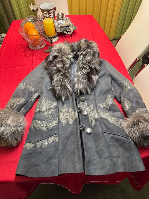 Кожух висококачествена Агнешка Кожа Яка от сребърна лисица