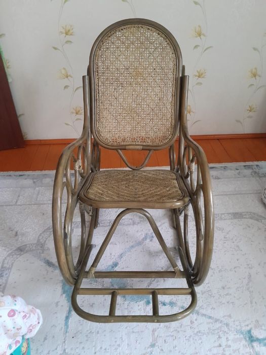 Кресло сатамын жайлы берик агашиан жасалган