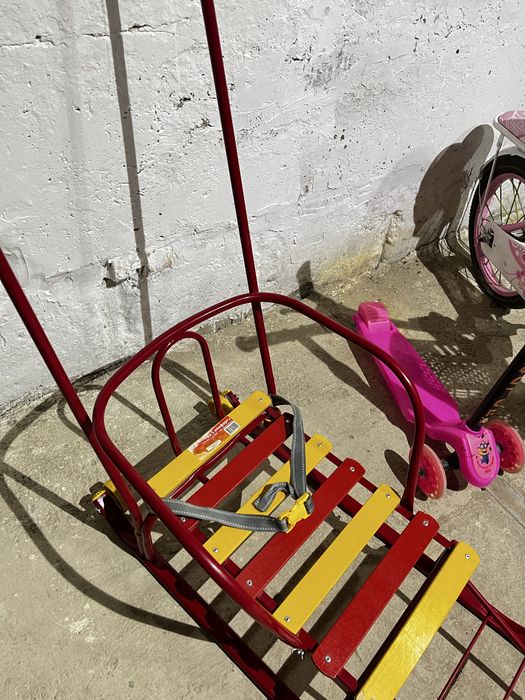 Велосипед ,самокат и санки