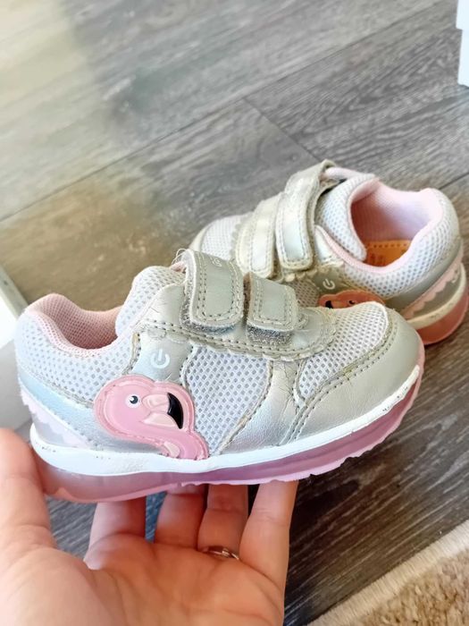 Детски обувки (сандали, кроксове и маратонка 21 номер