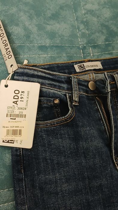 Новые джинсы Skinny на девочку 11 лет (рост 146-152 см), с биркой