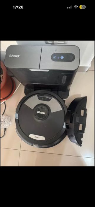 Robot Sharkultra  2-1 All complet recipient de gunoi si tank de apa pentru spalare un model puternic trece peste orice obstacol cu usurinta hidraulic