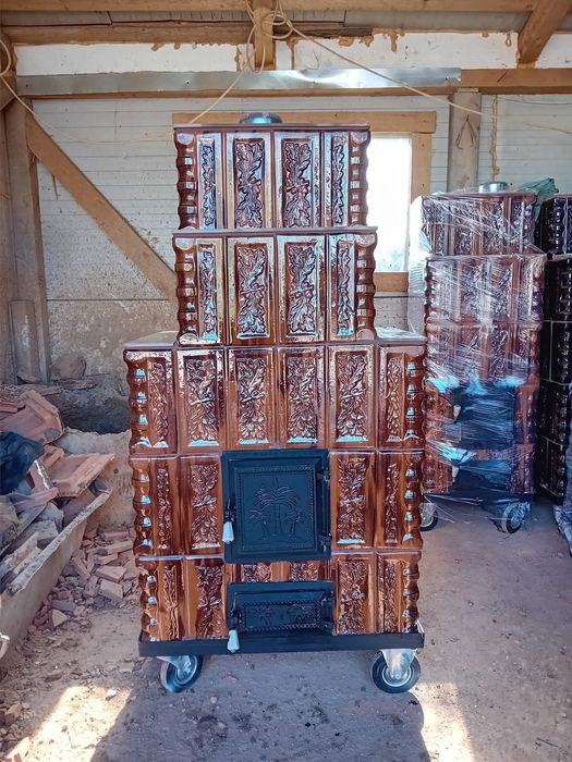 Sobe teracotă, asamblate pe cadru de fier mai exact vinclu și roți mob